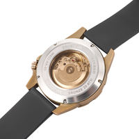 Montre mécanique pour homme OEM 20 ATM NH35 avec logo personnalisé d'usine, résistante à l'eau, mouvement japonais, bracelet en cuir