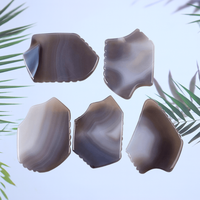 Outil de massage corporel avec étiquette vierge de rouleau de jade d'agate grise de qualité supérieure avec outil de sculpture de visage anti-rides de peigne Gua Sha