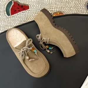 Botas sin cordones Boken con correa de cuentas de la serie Marrad Color Series, capa exterior de forro polar grueso, suela gruesa dentada y acolchado de algodón. - Product Image 4