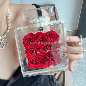 Confezione Regalo con 9 Rose in Bottiglia di Profumo in Vetro Acrilico, Fiori Eterni Immortali, Rose Naturali per Sempre, Idea Regalo per la Festa della Mamma - Product Image 4
