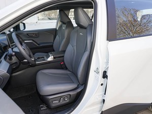 Véhicule d'<span class=keywords><strong>occasion</strong></span> Toyota RAV4 2.0L 2WD CVT 5 portes 5 places essence SUV avec <span class=keywords><strong>toit</strong></span> <span class=keywords><strong>ouvrant</strong></span> panoramique - Product Image 6