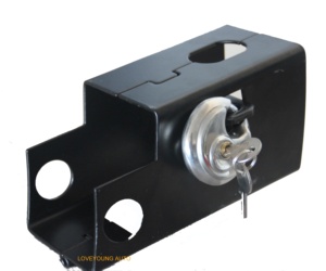 LOVEYOUNG Serrure de <span class=keywords><strong>remorque</strong></span> de voiture en acier <span class=keywords><strong>antivol</strong></span> de camion noir pour la plupart des attelages Garantie 1 an Accessoires de <span class=keywords><strong>remorque</strong></span> essentiels - Product Image 1