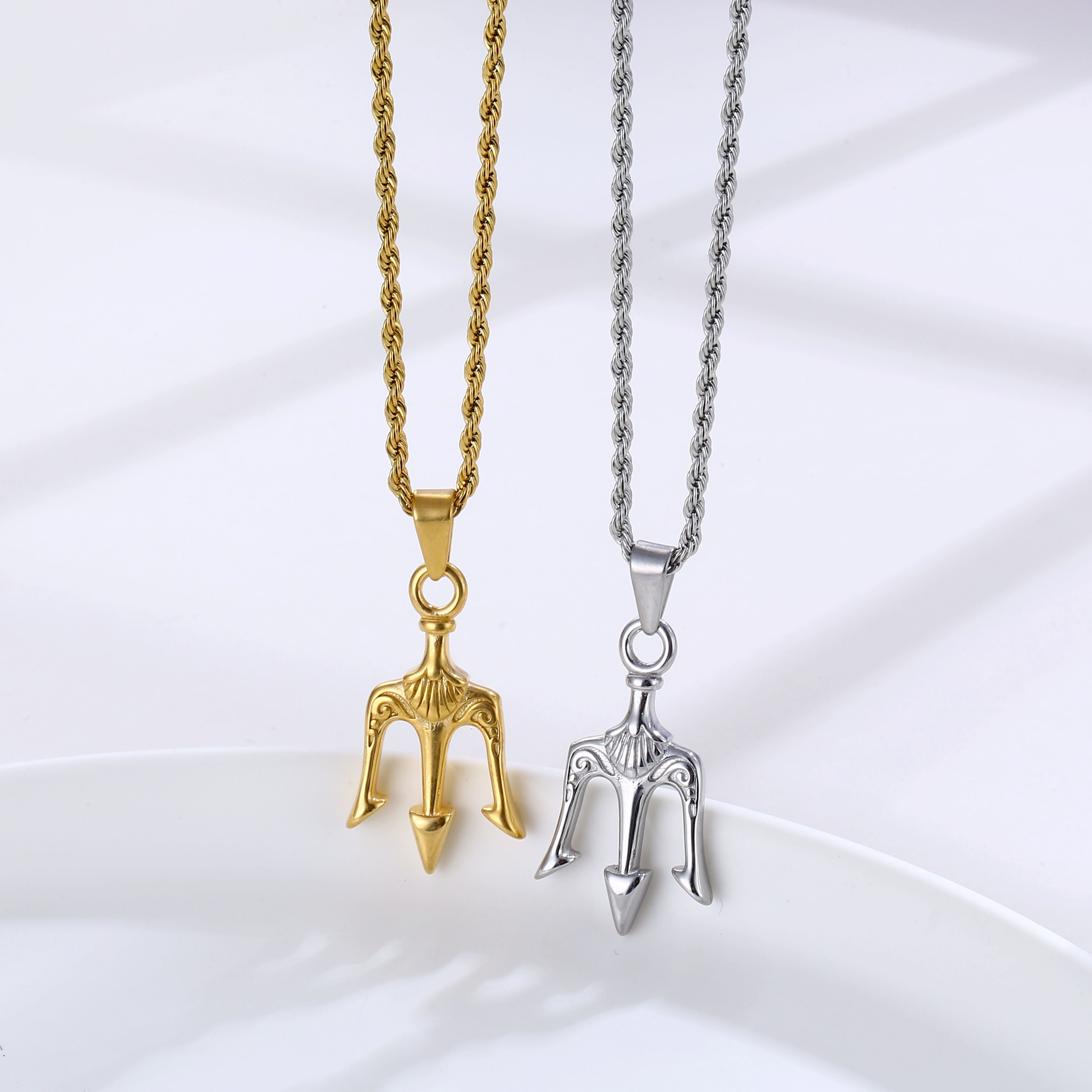 20 Pendentifs Ovale Vierge Marie Dorés HOBBIESAY - Acier Inoxydable 304, Charms Pour Bijoux DIY