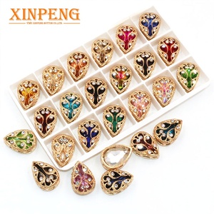 Vente en gros de strass en cristal <span class=keywords><strong>AB</strong></span> en métal à coudre pour vêtements Drop Flatback Glass Sewing Rhinestones for Women Dresses - Product Image 2