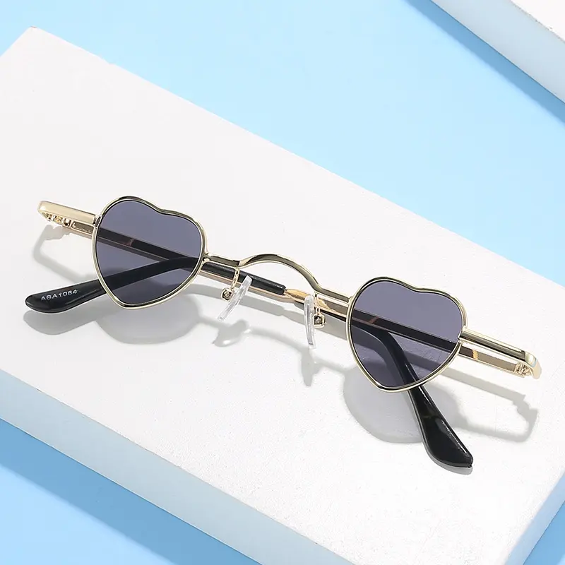 New trendy unique party small size heart shaped sunglasses fashionable colorful metal sunglasses hip hop sunglasses