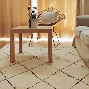 Salon fausse fourrure laine style nordique zone nouée à la main damier marocain tapis berbère - Product Image 1