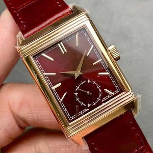 Montre Reverso classique avec cadran rouge, boîtier en or, bracelet en cuir, design rétro de luxe, personnalisable, double face - Product Image 4