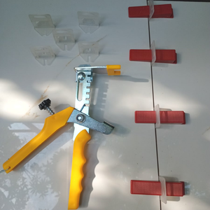 Sistema de nivelación de azulejos personalizable OEM ODM de 1,0mm y 4,5mm de espesor, herramienta de mosaico con 100 abrazaderas por bolsa, diseño industrial - Product Image 4