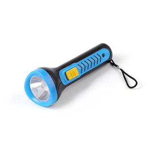 ไฟฉายพลาสติกขนาดเล็ก LED สีขาว พิมพ์โลโก้ตามสั่ง ของขวัญส่งเสริมการขายสำหรับกิจกรรมต่างๆ - Product Image 1