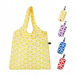 Bolsa de Compras Plegable Reutilizable Resistente de Poliéster Impermeable con Logotipo Impreso Personalizado y Cierre de Cremallera - Product Image 1