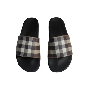 Vente directe d'usine de pantoufles pour hommes de haute qualité. Chaussons pour femmes. - Product Image 2