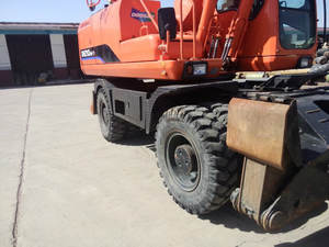 Excavadora Multifuncional Usada de Corea, Hyundai HX220HD, Motor Yanmar, Bomba, Rodamientos, Modelo 2023, Pocas Horas, Alta Eficiencia - Product Image 2