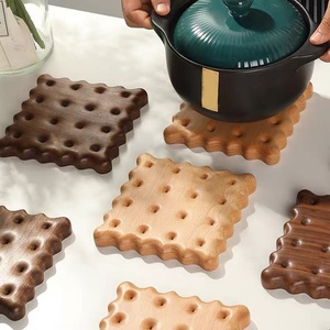 Posavasos de té de madera maciza creativos simples Mini posavasos de galletas artesanales Cracker de madera de roble lindo posavasos de corcho <span class=keywords><strong>en</strong></span> forma de galleta - Product Image 1