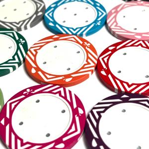 Venta al por mayor de fichas de arcilla profesionales para <span class=keywords><strong>casino</strong></span> sin pegatinas, con logotipo personalizado de fábrica, y marcadores de pelota de golf de metal con esmalte suave. - Product Image 1