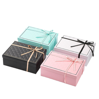 Boîte cadeau matelassée avec nœud en ruban pour cadeau de mariage, emballage de luxe, élégant contenant en carton, vente en gros, logo personnalisé