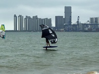 Hydrofoil unisexe personnalisable en direct d'usine pour le kite surf, le wing foil, logo inclus pour les sports nautiques en eaux profondes