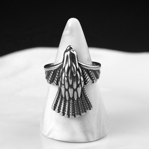 Fournisseur en gros de bijoux vintage en acier inoxydable personnalisables : bagues, bracelets et ensembles de bijoux - Product Image 2