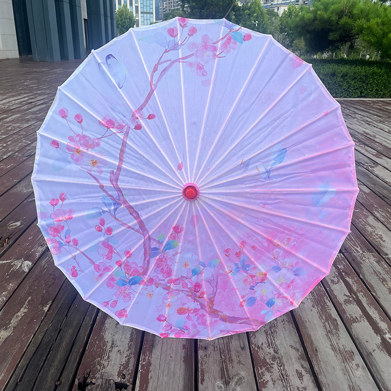 Branches de fleurs de pêcher rose clair