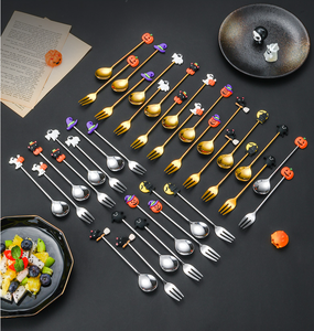 ชุดช้อนส้อมสแตนเลสสำหรับฮาโลวีนขายส่ง ลายฟักทอง ผี แมว ช้อนคน ช้อนตัก สำหรับงานปาร์ตี้ ชุดอุปกรณ์บนโต๊ะอาหารสำหรับเทศกาล จำนวนมาก - Product Image 3