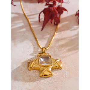 مجوهرات جذابة ذهبية من الفولاذ المقاوم للصدأ بتصميم كلاسيكي من Jinأنت ، قلادة مرصعة بالزركونيا المكعبة اللامعة ، قلادة بياقة متقاطعة من AAA - Product Image 2