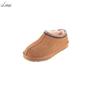 BZ-098 Stivali alla Caviglia con Logo Personalizzato, Alta Qualità, Ricamo Etnico, in Vera Pelle con Interno in Pelliccia di Cashmere, Stivali da Neve per Uomo, Donna e Bambini - Product Image 4