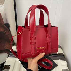 Bolsa Vermelha de Marca, Pequena e Quadrada para Mulheres, Bolsa de Ombro em Couro PU de Cor Sólida, Bolsa Transversal Feminina Preta Café Sac a Main Tote - Product Image 1