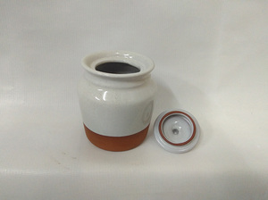 Pot de stockage de nourriture en <span class=keywords><strong>terre</strong></span> <span class=keywords><strong>cuite</strong></span> ronde en céramique <span class=keywords><strong>blanche</strong></span> et brune avec couvercle - Product Image 3