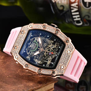 Montre à Quartz Homme en Alliage et Silicone, Modèle Star Barrel, Diamant Richar, Tendance et Personnalisée, Vente en Gros Transfrontalière - Product Image 6