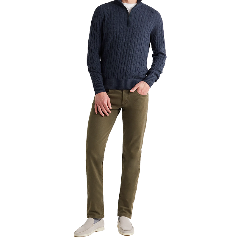 Artesanía y Comodidad: Atemporales suéter de cuello alto para