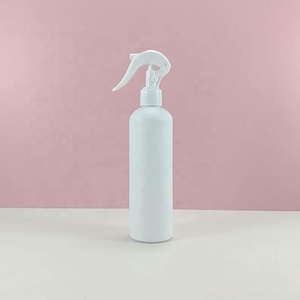 ขวดสเปรย์พลาสติกทรงกลมสีขาวขนาด 300 มล. รุ่น PE Trigger Spray Bottles ปี 2026 สำหรับน้ำหอม - Product Image 1