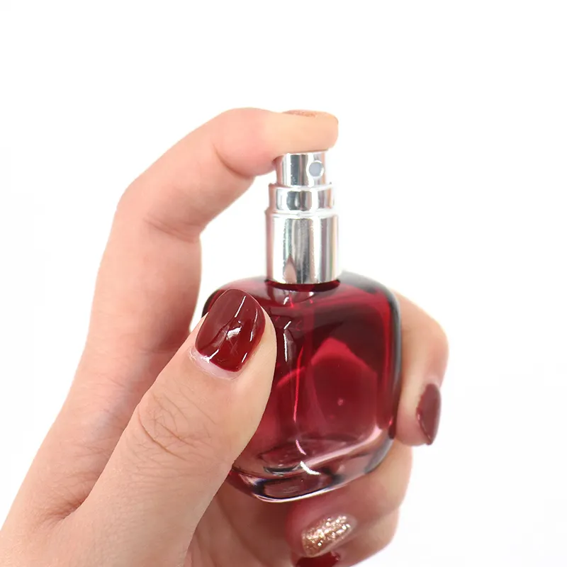 Luxuriöse leere wiederverwendbare 15 ml tragbare Glasflasche Parfümzerstäuber-Flasche Schraubkragen Duft-Parfümflasche mit Pump-Sprühdoppel