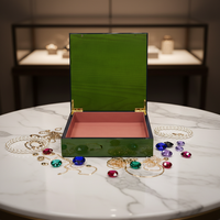 Boîte en bois de luxe gravée pour chocolats, finition bois vert, faite à la main et vernie, personnalisable – Offre Spéciale