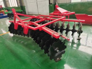 Rastrillo de Discos de Servicio Mediano Montado en Tractor con Toma de Fuerza y Rodamientos Duraderos para una Preparación Eficiente del Suelo - Product Image 5