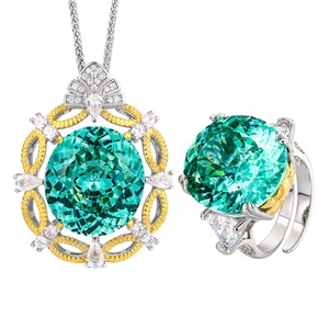 Juego de Joyería de Alta Calidad, Ecológico, de Cobre, con Circonita Cúbica Verde de 18*20MM, Chapado en Oro, para Uso Diario de Mujeres - Product Image 1