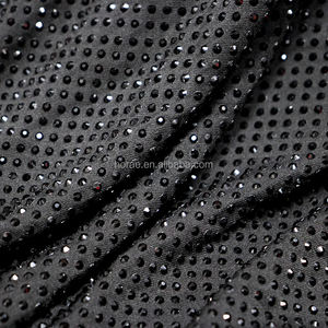 Tissu FB002 de luxe extensible orné de perles, de cristaux noirs et de strass pour robe de créateur - Product Image 5