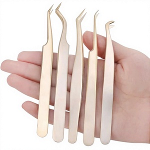Pinzas para Cejas con Punta Inclinada, Chapadas en Oro, de Acero Inoxidable, Libres de Crueldad Animal, Hechas a Mano, Reutilizables, Estilo Moderno - Product Image 5