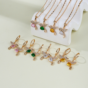 Parures de bijoux tendance en zircon cubique plaqué or 18 carats pour femmes, vente en gros - Product Image 3