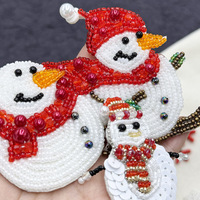 Patchs brodés de Noël faits à la main bonhomme de neige mignon flocon de neige bonbons perlés pour vêtements chaussures chapeaux décoration feutre matériel
