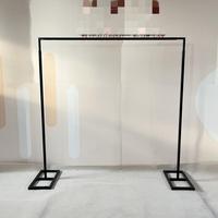 Arche carrée décorative en fer pour mariage en extérieur, 1m x 2m, avec options multicolores pour l'arrangement floral et le fond photo