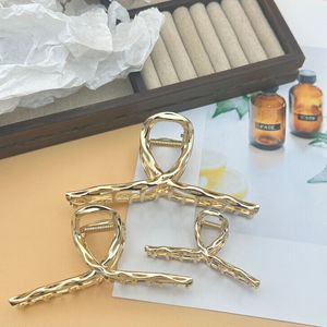 Pinzas de Pelo Metálicas Tipo Garra de Tiburón al por Mayor, Tamaños Grande, Mediano y Pequeño, Versátiles y Elegantes para Peinados y Accesorios para el Cabello - Product Image 2