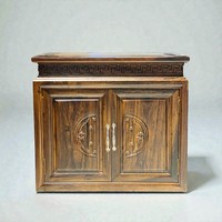 Armoire de culte antique en bois de Chiuliu, durable et traditionnelle, avec rangement, table d'autel de méditation, niche Bouddha pour salon domestique