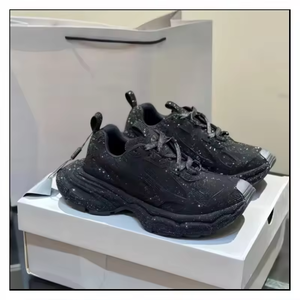 Chaussures de course de créateur pour hommes, baskets de luxe de marque célèbre avec diamants, baskets décontractées d'été pour femmes, tige en PVC, semelle intermédiaire en caoutchouc - Product Image 4