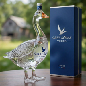 Bouteille artisanale en verre <span class=keywords><strong>Grey</strong></span> <span class=keywords><strong>Goose</strong></span> 30ème anniversaire - Product Image 1