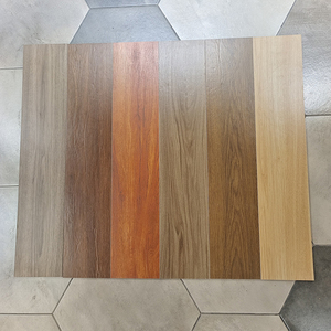 Venta Directa de Fábrica, Baldosas Cerámicas Vitrificadas con Aspecto de Madera de 150*800 mm, Piso Moderno Antideslizante para <span class=keywords><strong>Interiores</strong></span> - Product Image 3
