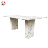 Table à manger en marbre blanc Calacatta, plateau en marbre naturel avec dalle polie pour projet de salle à manger de villa de luxe ou d'hôtel