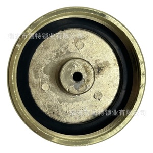 ฝาถังน้ำมันรถบรรทุกฮีโน่ 8-97233810-0 โลหะผสมสังกะสี สีทอง เกลียวใน ป้องกันการสูญหาย - Product Image 3