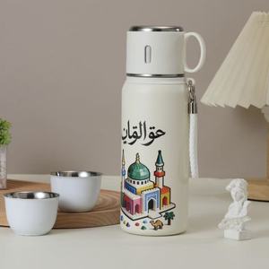 Set de Regalo con Botella de Gran Capacidad con Diseño 5D, Botella de 600 ml con Vasos Pequeños de 75 ml, Acero Inoxidable 316SS para Uso Diario - Product Image 5