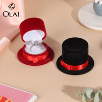 Dessin animé rouge chapeau haut de forme style créatif boîte à bagues bijoux accessoires pendentif flanelle boîte d'emballage