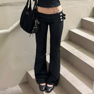 Pantalon évasé style Y2K tendance pour femme, coupe slim, design de niche, détails métalliques, style punk rétro sombre, style streetwear - Product Image 1
