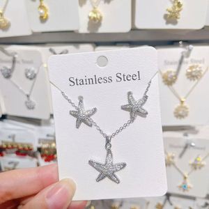 Parures de bijoux boucles d'oreilles et colliers, style viral exclusif pour les réseaux sociaux, approvisionnement e-commerce, revêtement PVD, épaisseur mixte, vente en gros - Product Image 1
